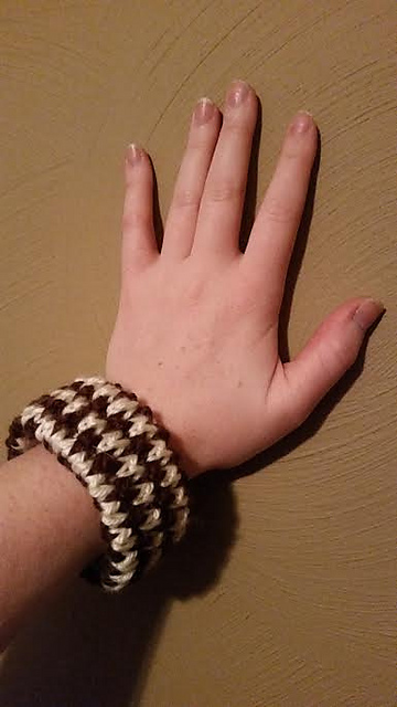 Bee Stitch Bangle 
