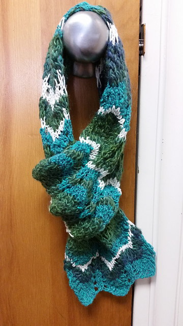 Chevrons Scarflette