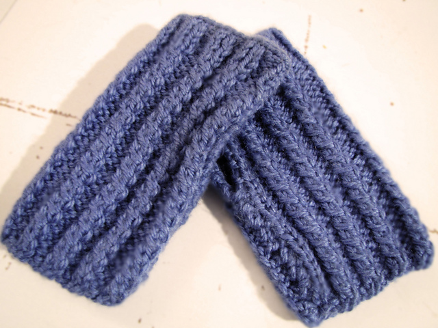 Learn to knit mittens