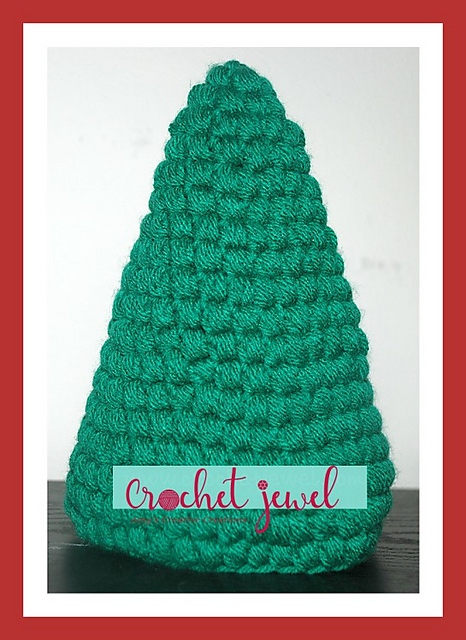 Puff Stitch Christmas Tree