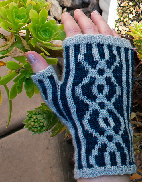 Vinyard Gate Mitts
