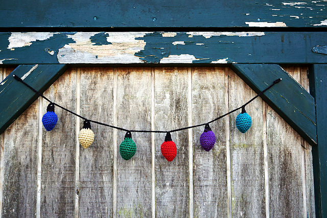 Holiday Lights Garland