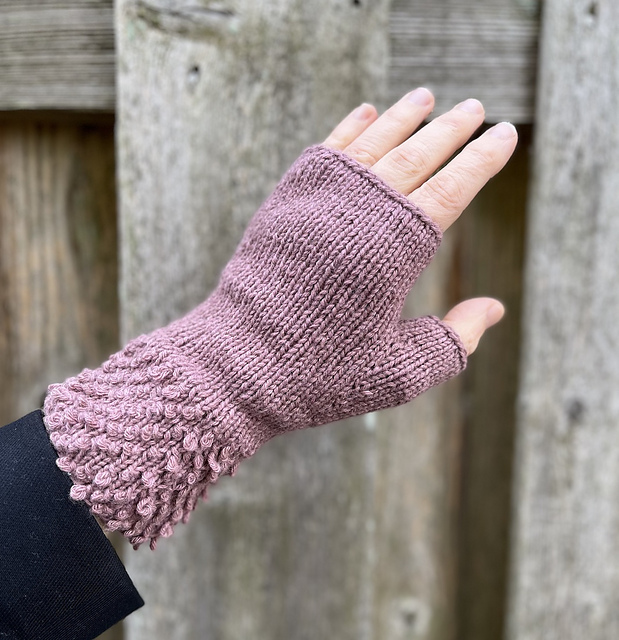 Pebbles Fingerless Mitts