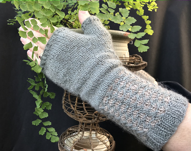 Sparrow Fingerless Mitts