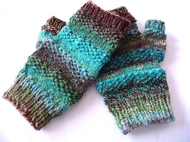 Lion and Lamb Mitts