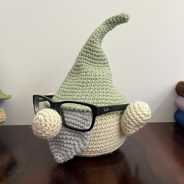 Gnome Eyeglass Holder
