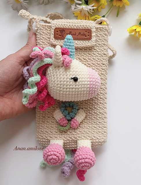 Unicorn pouch