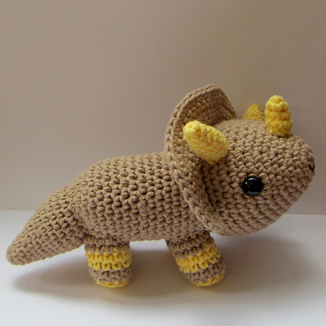 Amigurumi Triceratops