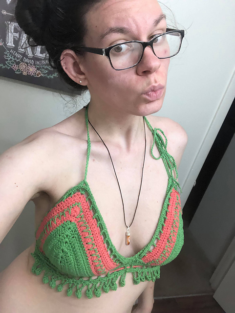 POMPOM BIKINI TOP