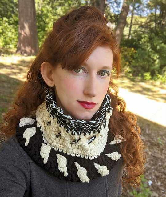 Drawstring Bobble Cowl
