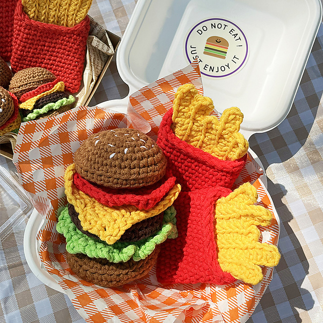Burger Keychain & Fries Card Holder