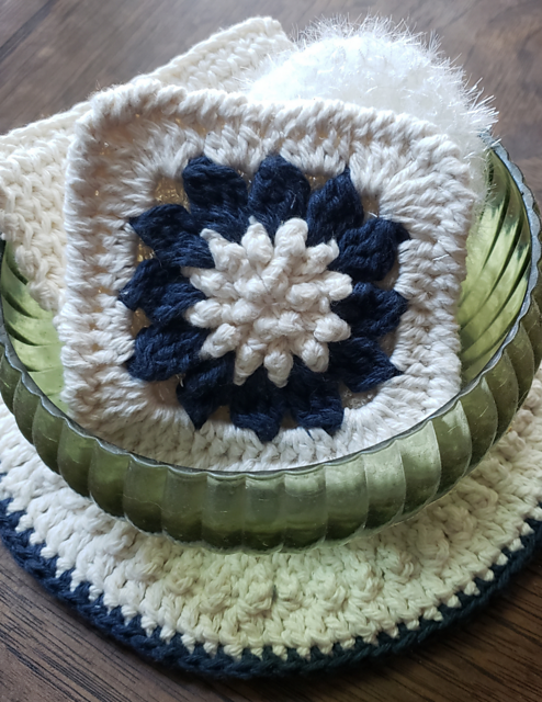 Flower Dish Scrub