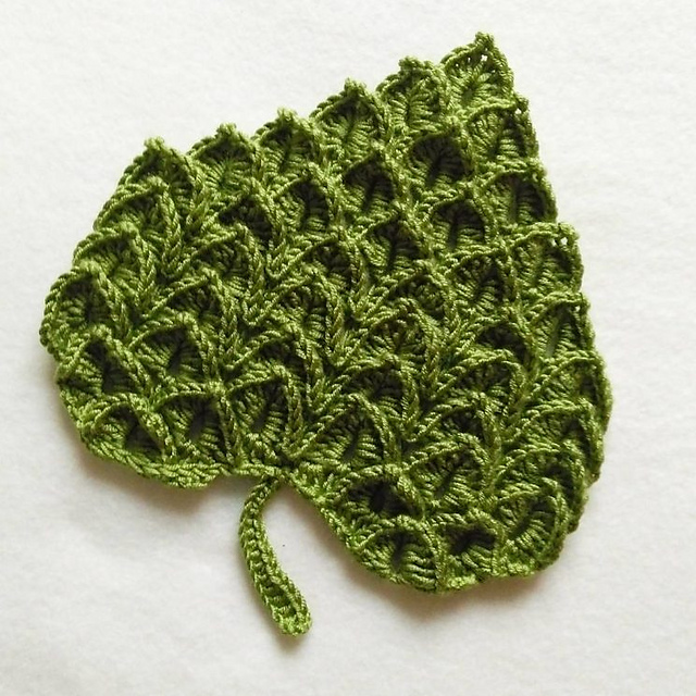 Crocodile Stitch Heart or Leaf
