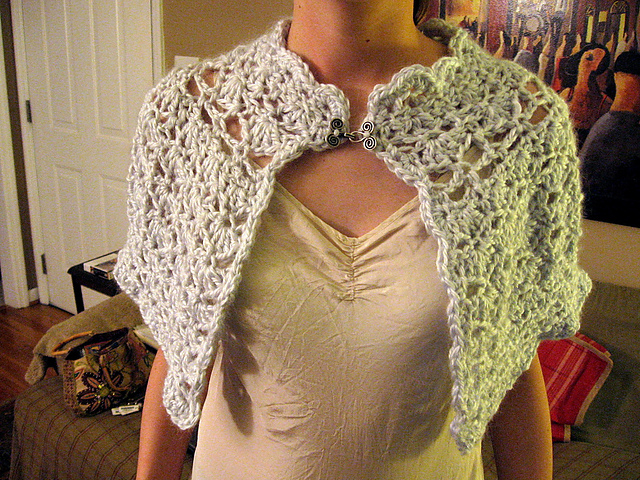 Comfy Capelet