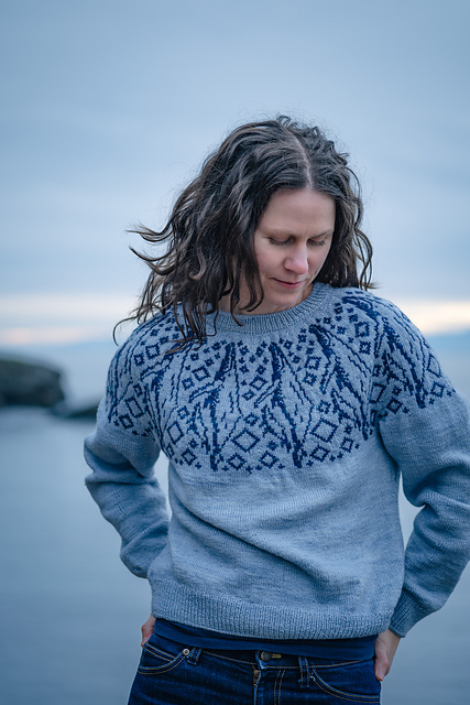 Callaway 青 迷彩 セーター Ravelry: Whaley Cozy pattern by Andrea Rangel