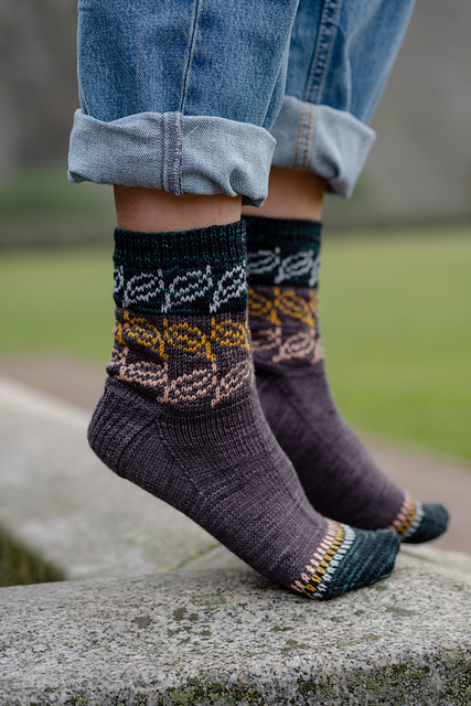Scrappy Leaves Socks