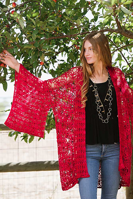 Expansive Kimono