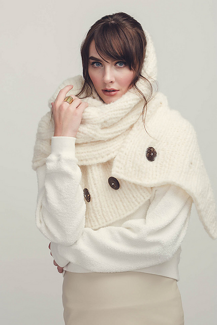 Demetria Cowl