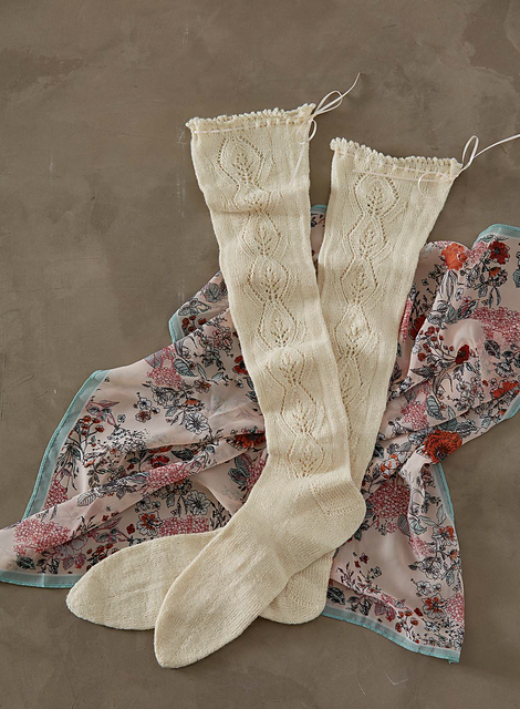 Ogee Lace Stocking