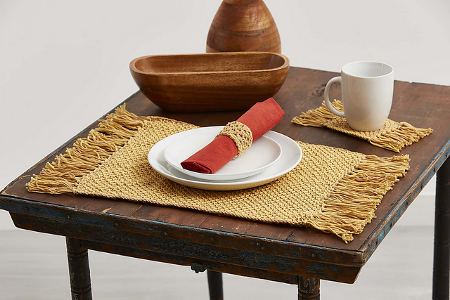 Honeycomb Table Setting