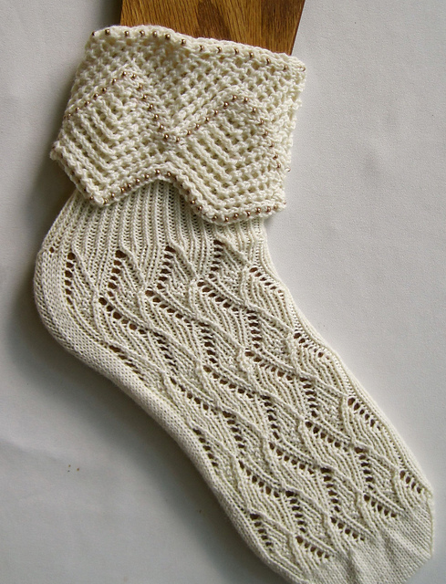Ravelry: Barcelona Beaded Socks pattern by Linda Lehman