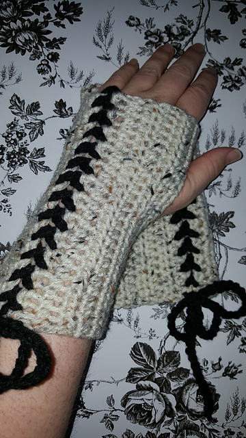 Crystal Fingerless Gloves