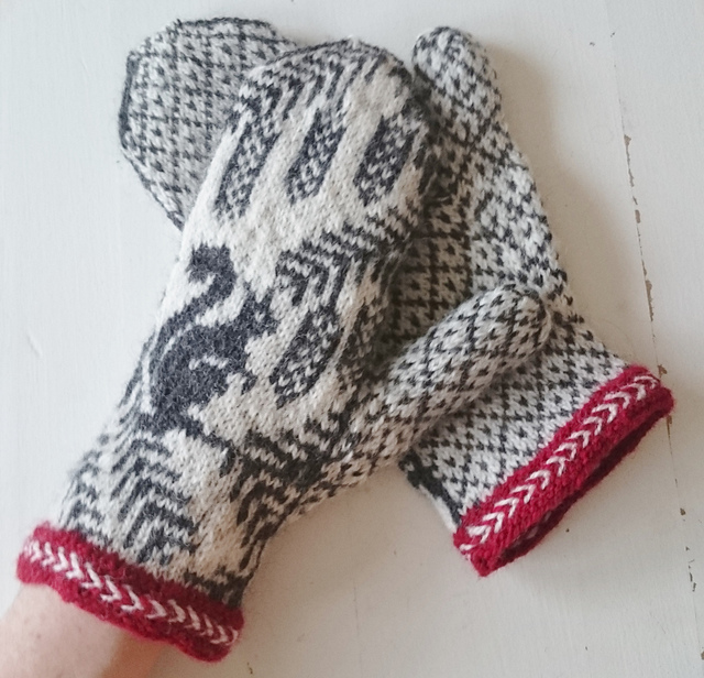 Ekorrvantar /squirrel mittens