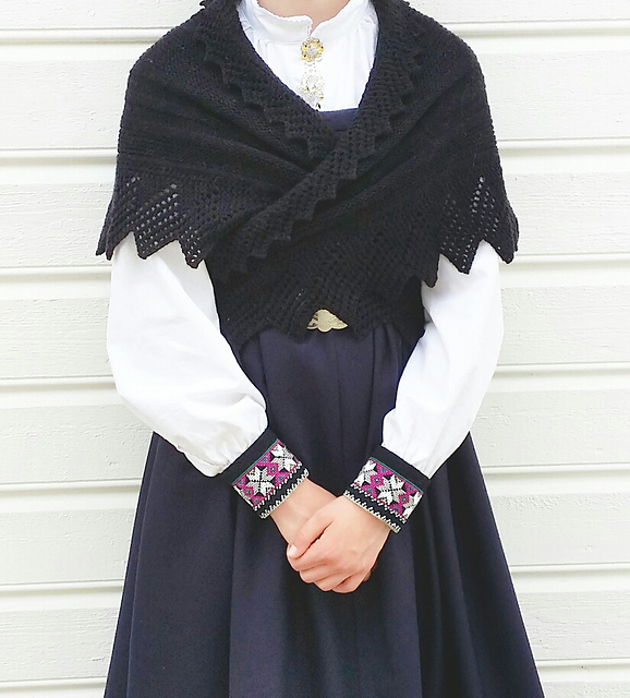 Ravelry: anjapanja's Bunadsjal