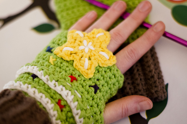 Christmas Tree Mittens