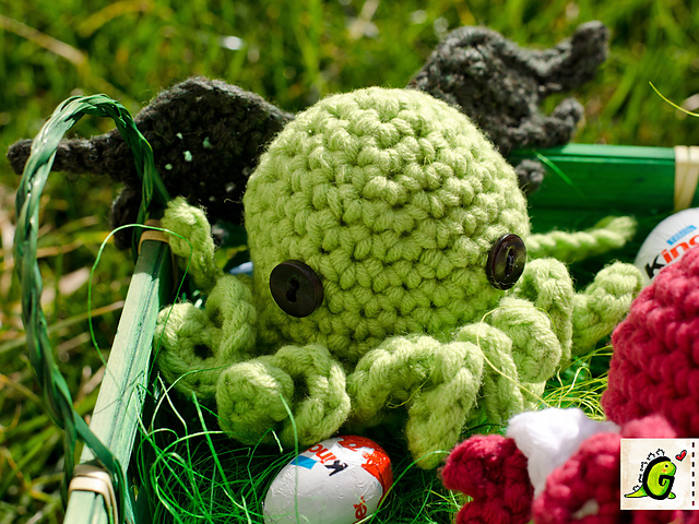 Cthulhu Egg Cozy