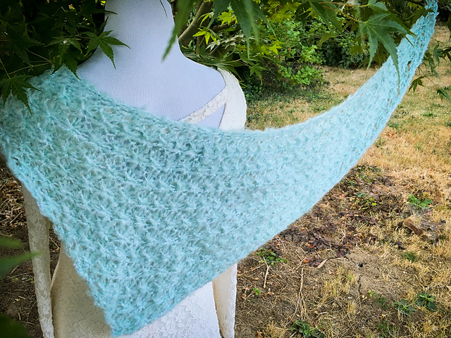 Cloudhugger Shawl