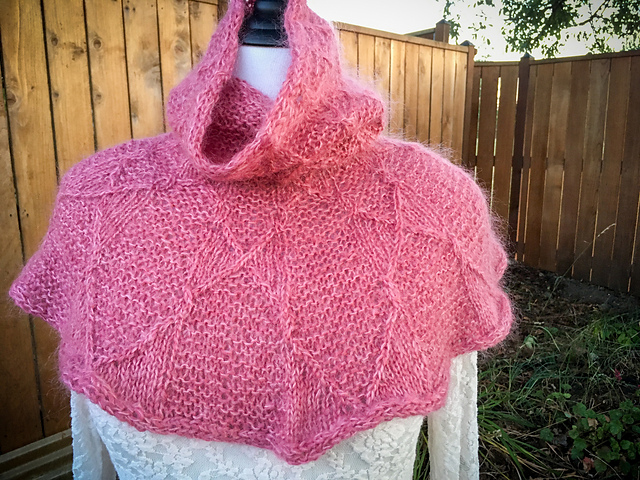 Chrysanthemum Lattice Cowl