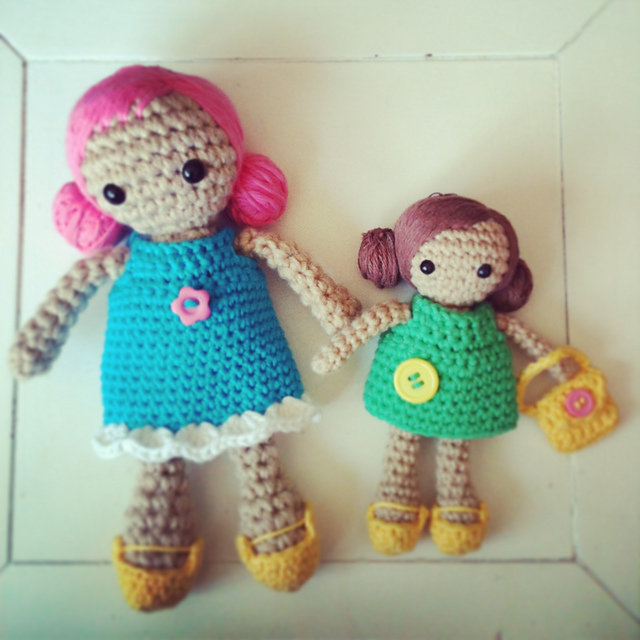 Dilly Dot. A crochet doll pattern