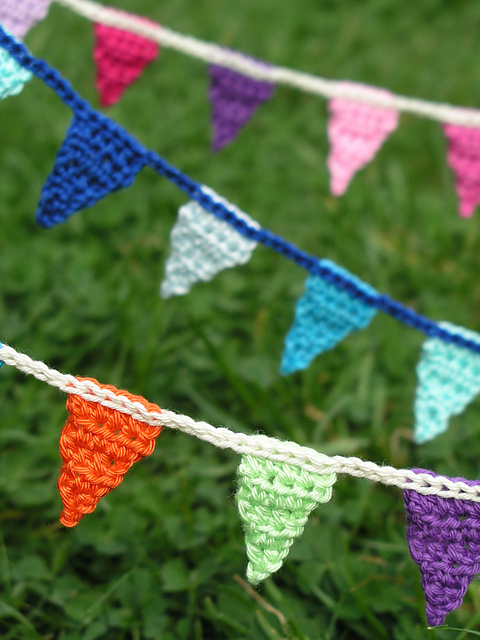 Mini bunting