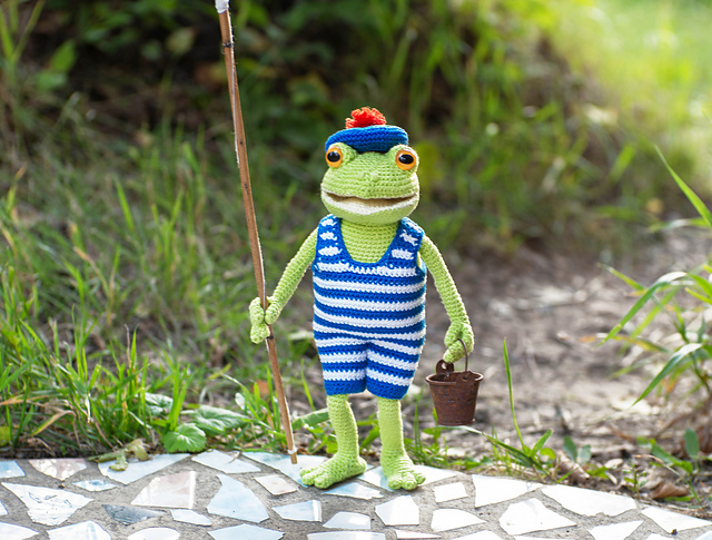 Swimsuit for the Froggy