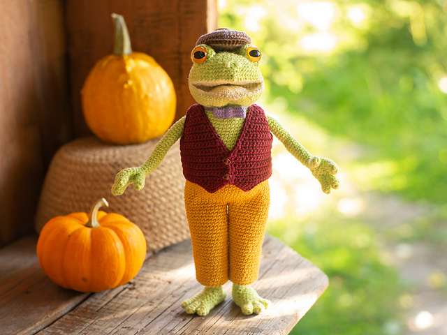 Frog's country outfit