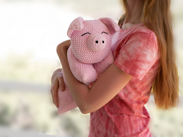 Piggy pillow