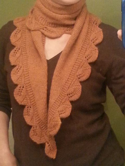 Leaf scarf