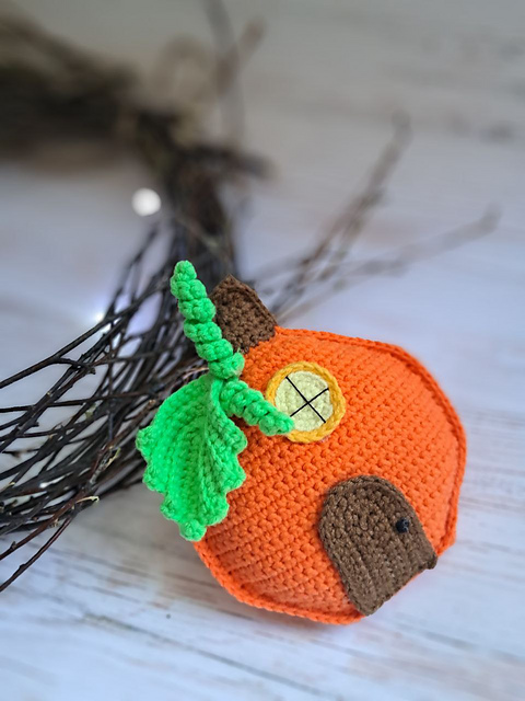 Halloween Pumpkin house