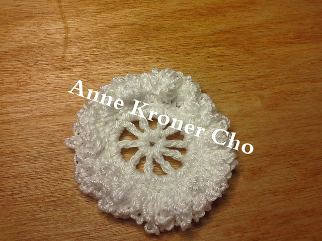 Fluffy Wheel Motif, Irish crochet