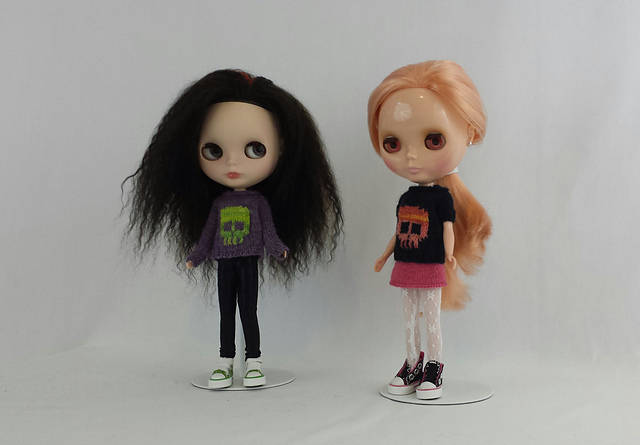 Skully Sweater for Blythe