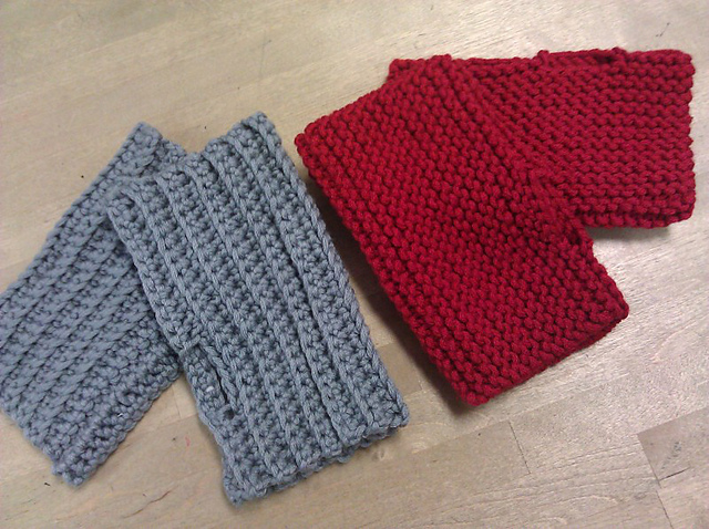 Relay for Life Fingerless Mitts (knitted)