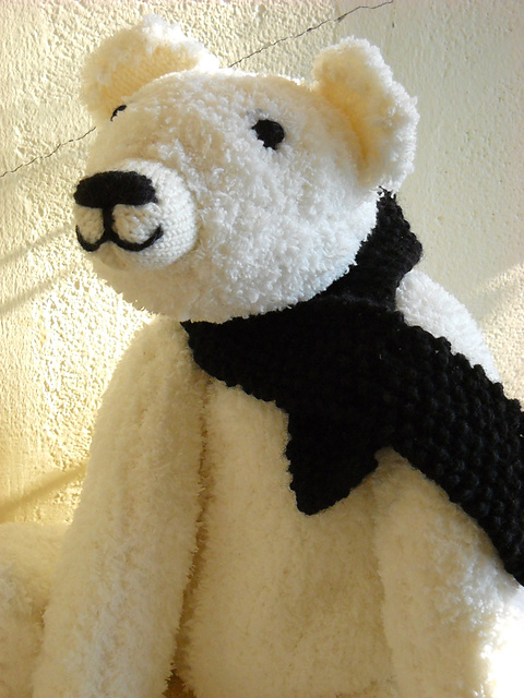 Ours blanc # 007-T8-210