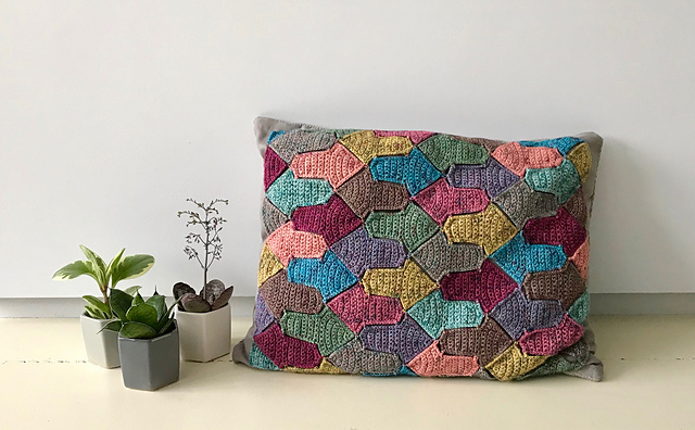 Arrow Cushion