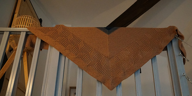 Tevennec Shawl 1