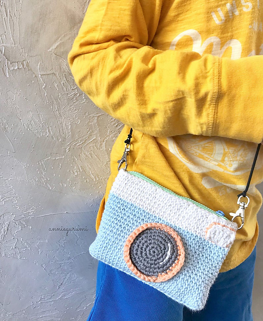Camera Bag Amigurumi