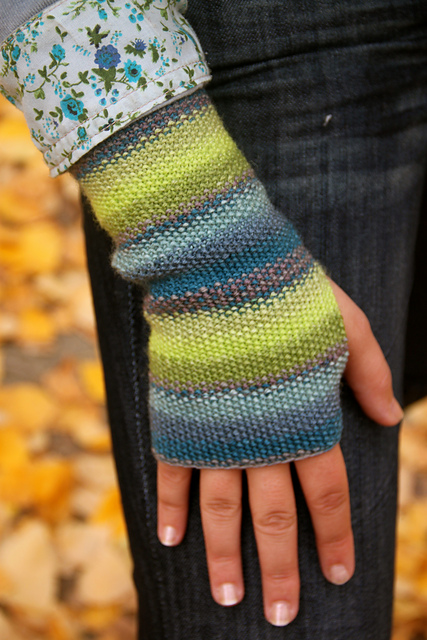 Linen Stitch Fingerless Gloves