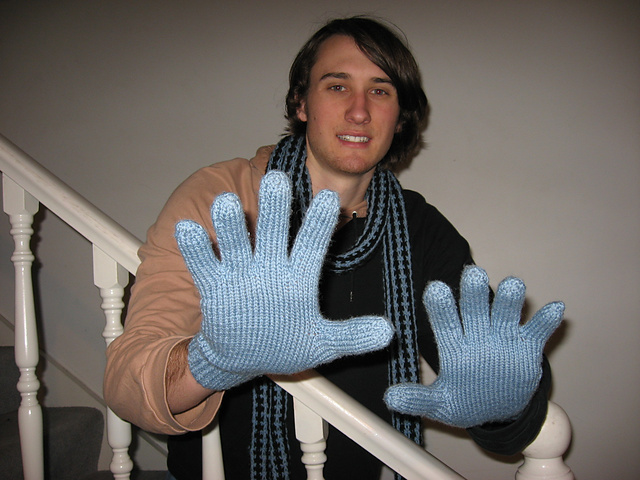 Totem Stocking Stitch Gloves