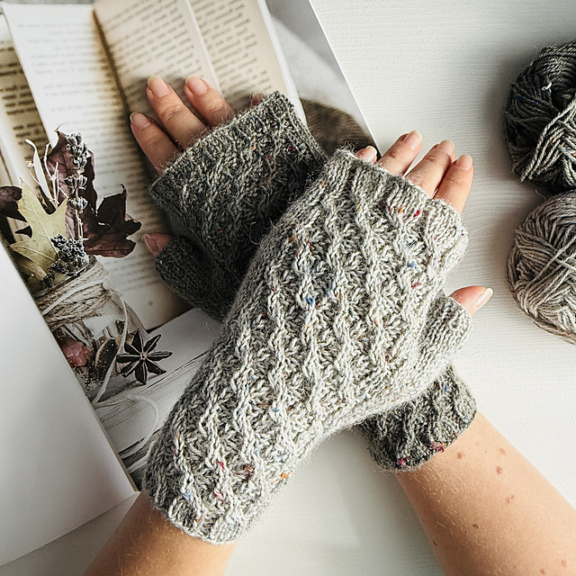 Graphite mitts