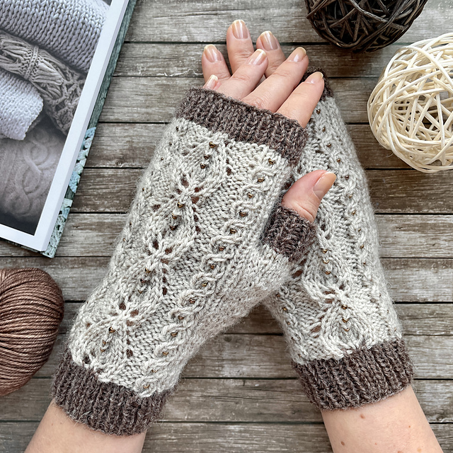 Lunaria mitts